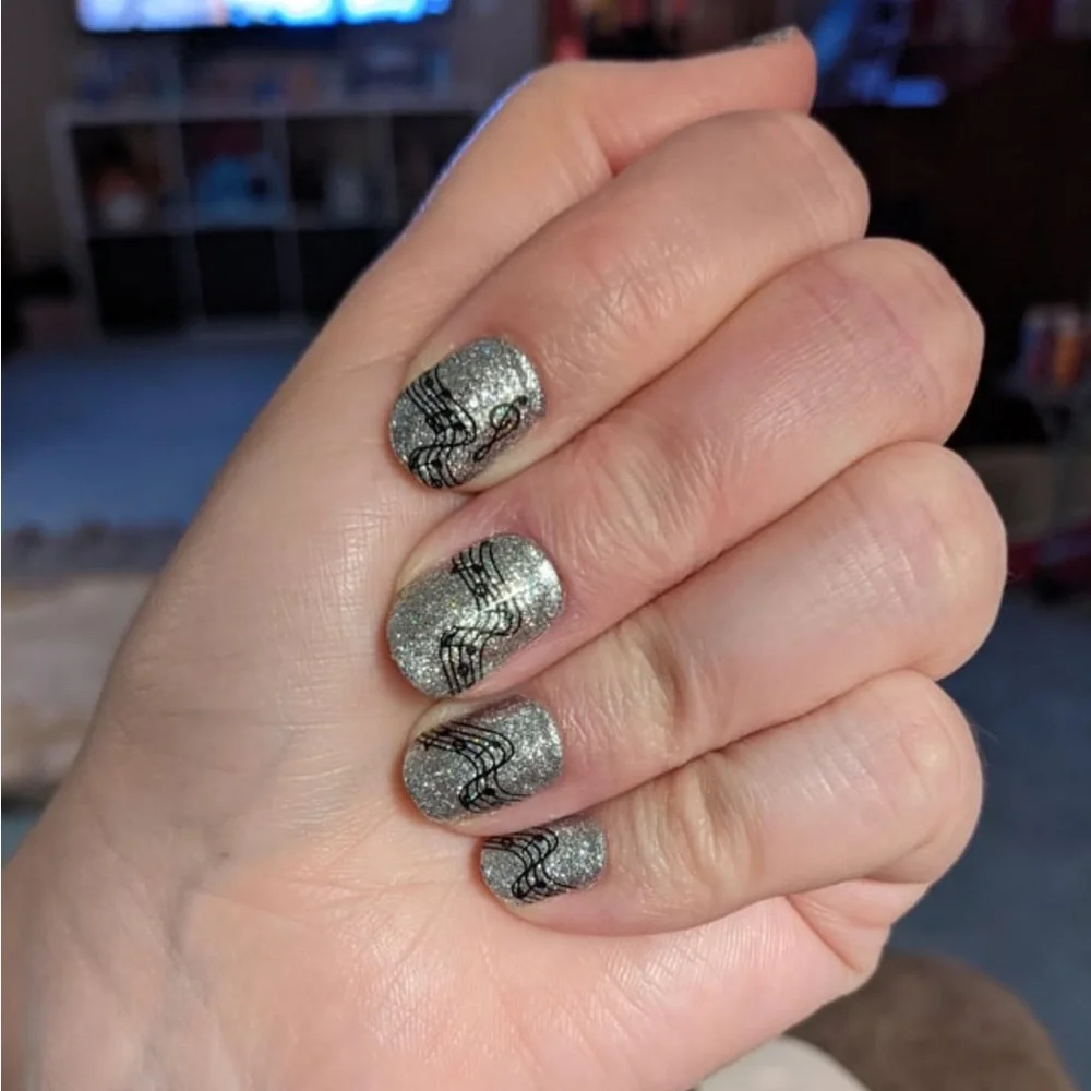 *Rare, HTF* Color Street: Fa-La La | Silver Music Metallic Glitter Sparkle - Picture 2 of 8